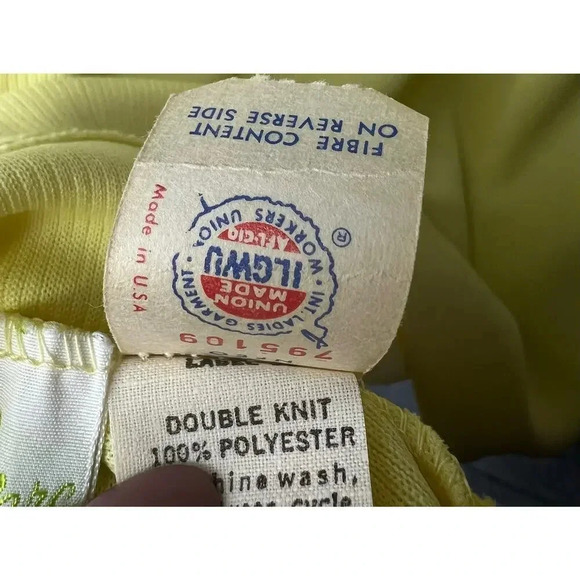 70s Vintage Douglas Marc mock neck yellow deadstock top size S. - Picture 10 of 11